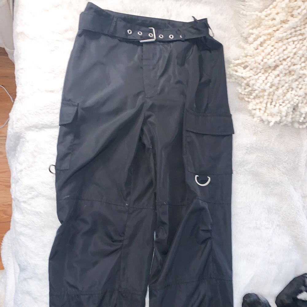 Belted Cargo Pants🤍